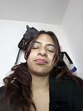 Lunatemptress4 online show from 25, 4, 2026