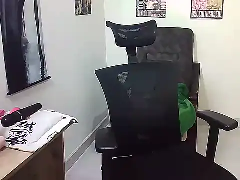 Gigi Scott  online show from 27, 11, 2025