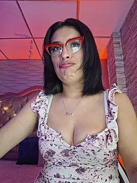 Roxanne Han online show from 9, 2, 2026