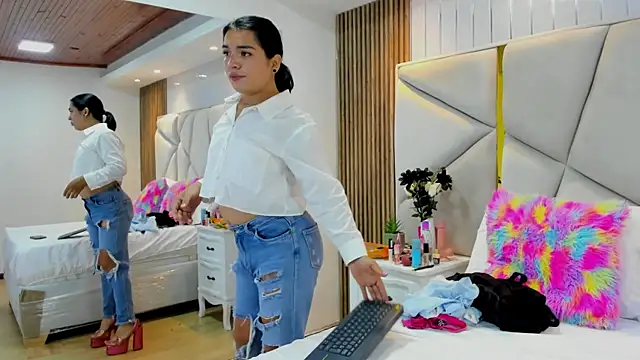 Snapshot of SweetKata_ chatting on 3, 12, 2025 SweetKata online show from 3, 12, 2025