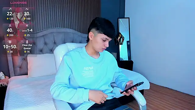 Maxii18  online show from 28, 10, 2025