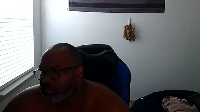 Snapshot of SplendaDaddy50 chatting on 1, 7, 2026 SplendaDaddy50 online show from 1, 7, 2026