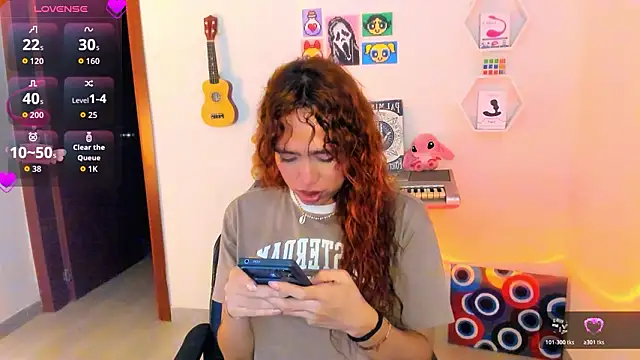 AdelineEsposito online show from 4, 2, 2026