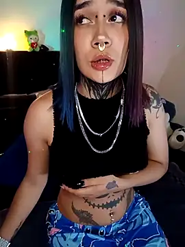 SharonSalazar online show from 10, 4, 2026