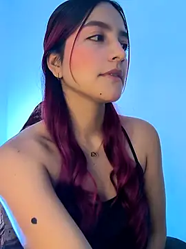 Snapshot of SofiCastro09_ chatting on 3, 11, 2025 SofiCastro09 online show from 3, 11, 2025