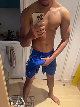 bigDickParis92 online show from 23, 10, 2025