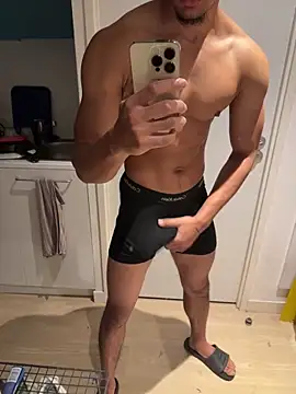 bigDickParis92 online show from 25, 10, 2025