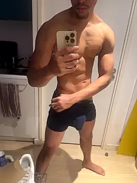 bigDickParis92 online show from 24, 11, 2025