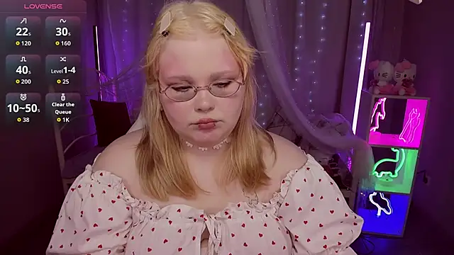 Snapshot of LottieReed chatting on 20, 6, 2026 LottieReed online show from 20, 6, 2026