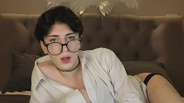 Oliver star boy  online show from 7, 1, 2026