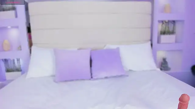 AmyColman  online show from 7, 2, 2026