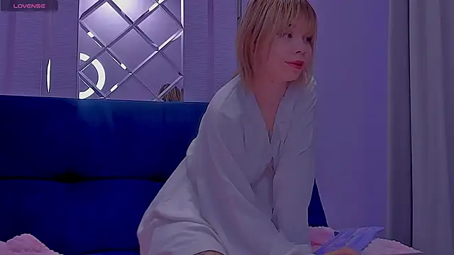 Snapshot of Milena_brilliant chatting on 24, 10, 2025 Milena brilliant online show from 24, 10, 2025