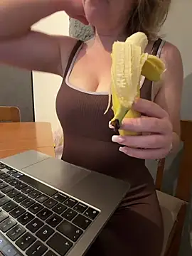 Kimmeow online show from 27, 4, 2026