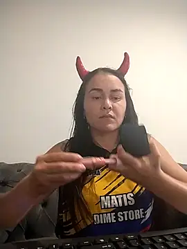 Snapshot of adria0011 chatting on 5, 11, 2025 adria0011 online show from 5, 11, 2025