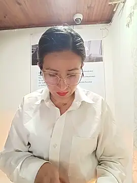 Snapshot of Valentina--1 chatting on 29, 6, 2026 Valentina--1 online show from 29, 6, 2026