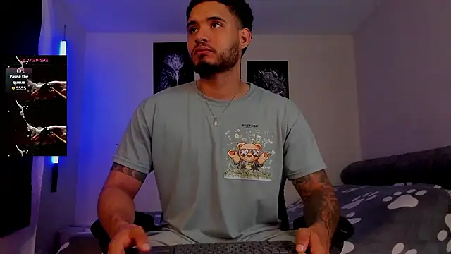 AUSTINN TORRES online show from 2, 2, 2026