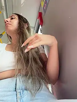 sarah honey   online show from 22, 12, 2025