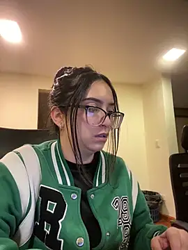 Kloe Novoa online show from 9, 3, 2026