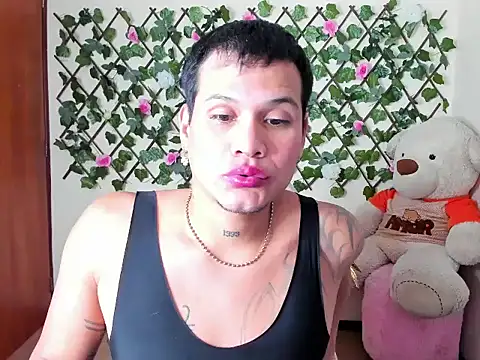 Snapshot of Madeline_ferrara chatting on 25, 10, 2025 Madeline ferrara online show from 25, 10, 2025