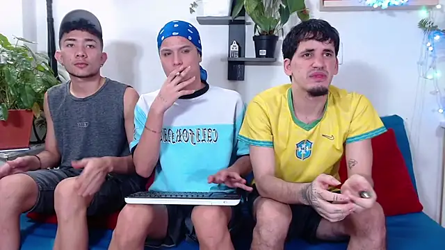 Hot Boys Latinos X online show from 12, 4, 2026