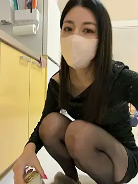 akimix xoxo online show from 10, 4, 2026