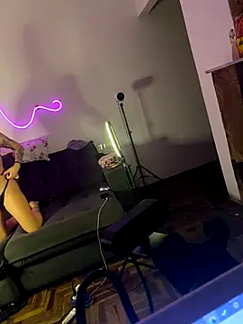 Snapshot of Hannahinfame chatting on 27, 11, 2025 Hannahinfame online show from 27, 11, 2025