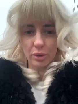 Snapshot of blondegirlx chatting on 10, 11, 2025 blondegirlx online show from 10, 11, 2025