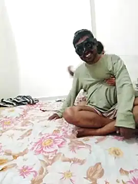 Snapshot of Fucking_Naughty_Couple chatting on 29, 11, 2025 Fucking Naughty Couple online show from 29, 11, 2025