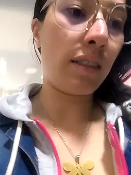 eva delight  online show from 2, 12, 2025