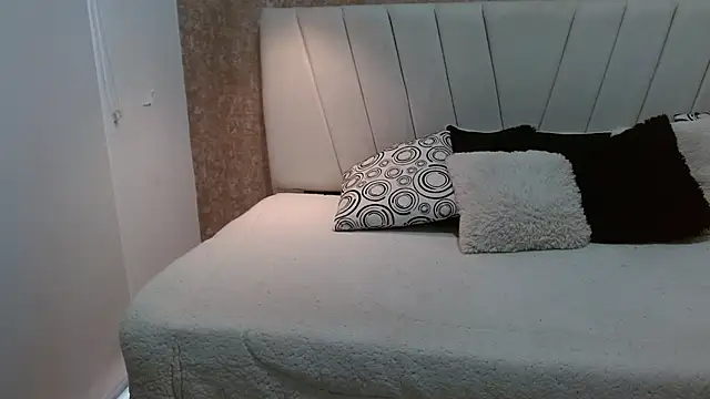 AliceSmity  online show from 18, 4, 2026