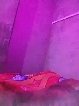 Snapshot of desicoupleNoon chatting on 31, 10, 2025 desicoupleNoon online show from 31, 10, 2025