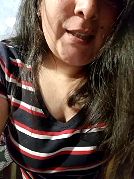 Snapshot of Clara_Arg chatting on 31, 10, 2025 Clara Arg online show from 31, 10, 2025