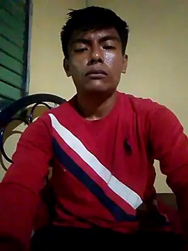 Snapshot of GuzzMiranda18 chatting on 21, 11, 2025 GuzzMiranda18 online show from 21, 11, 2025
