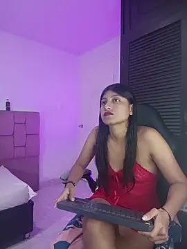 YeseniaRodriguez3 online show from 21, 4, 2026