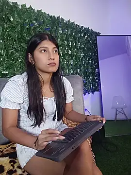 Snapshot of YeseniaRodriguez3 chatting on 11, 6, 2026 YeseniaRodriguez3 online show from 11, 6, 2026