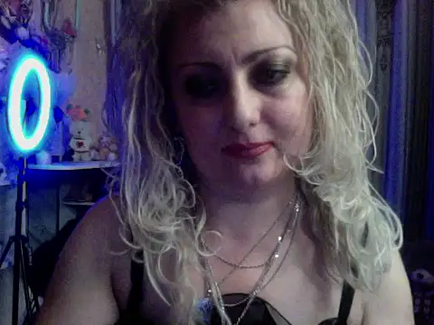 xHot Amazonq online show from 26, 10, 2025