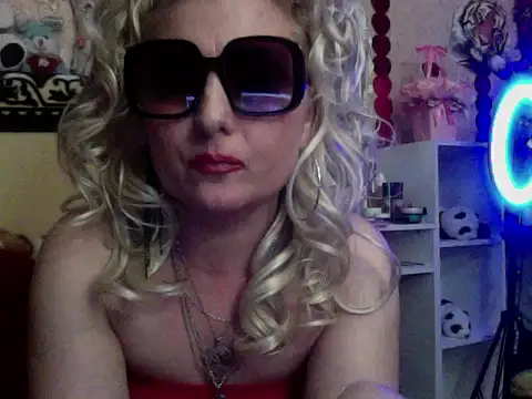 xHot Amazonq online show from 29, 11, 2025