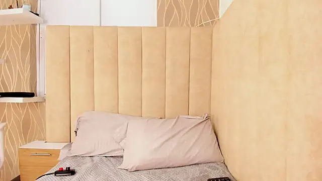 NhoanBrunette online show from 28, 11, 2025