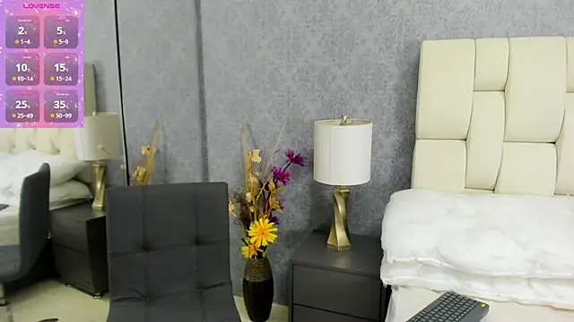 Luna Bella3 online show from 31, 10, 2025