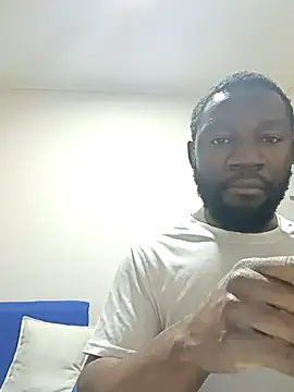 Snapshot of shoodly99 chatting on 28, 10, 2025 shoodly99 online show from 28, 10, 2025