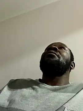 Snapshot of shoodly99 chatting on 1, 11, 2025 shoodly99 online show from 1, 11, 2025