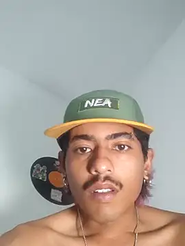 SkinniYamo online show from 27, 10, 2025