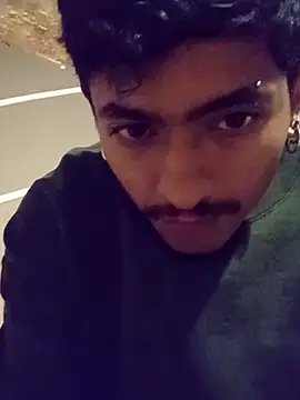 SkinniYamo online show from 12, 4, 2026