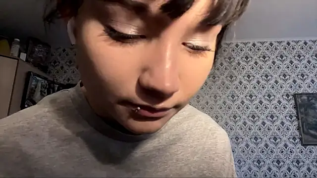 Snapshot of SofiaDreams09 chatting on 12, 11, 2025 SofiaDreams09 online show from 12, 11, 2025