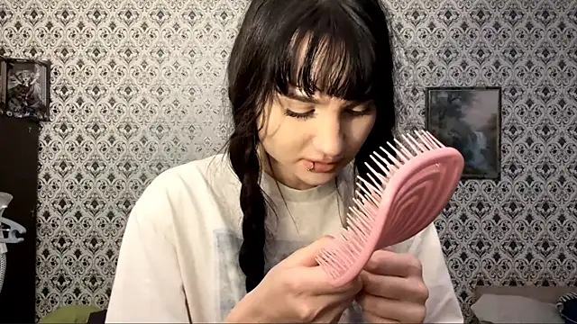 Snapshot of SofiaDreams09 chatting on 28, 11, 2025 SofiaDreams09 online show from 28, 11, 2025