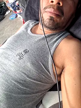 Snapshot of sanz957 chatting on 16, 4, 2026 sanz957 online show from 16, 4, 2026