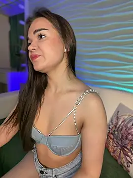 Snapshot of BabyShy- chatting on 28, 5, 2026 BabyShy- online show from 28, 5, 2026