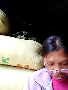 bella-la online show from 31, 10, 2025