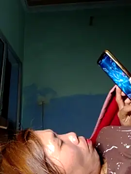 Snapshot of bella-la chatting on 12, 2, 2026 bella-la online show from 12, 2, 2026