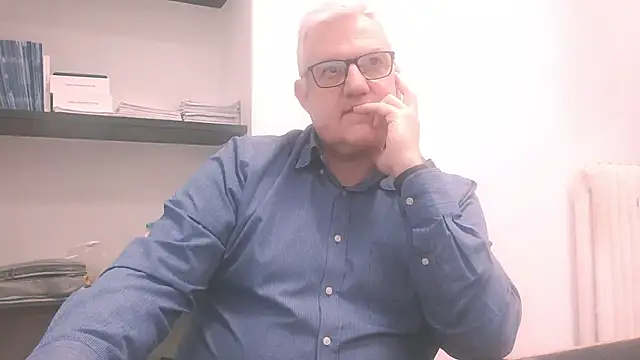 Snapshot of Diegoriv71 chatting on 5, 2, 2026 Diegoriv71 online show from 5, 2, 2026